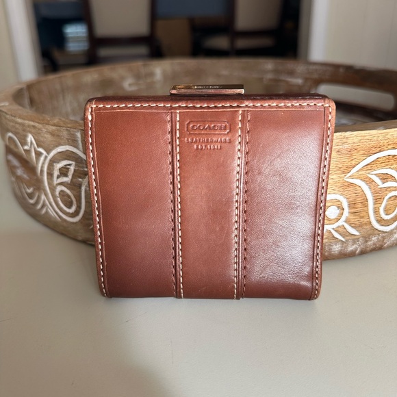 Coach Vintage Bifold Wallet - EUC - Picture 1 of 12